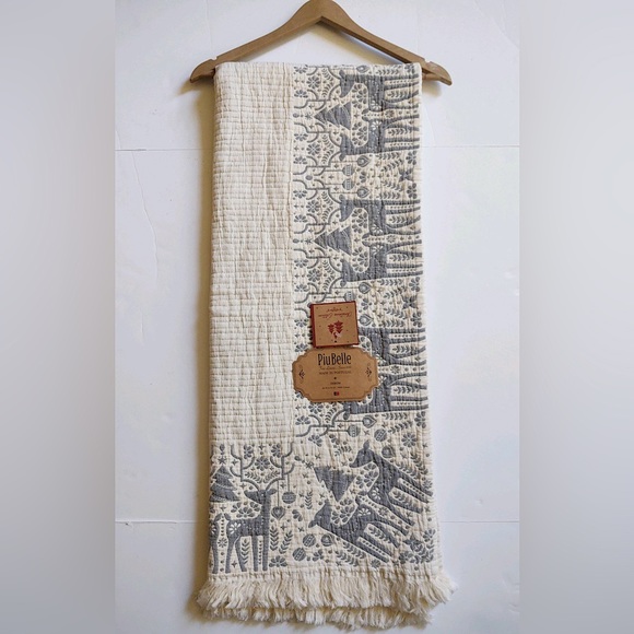 🎁PiuBelle Throw Blanket - Holiday Icons -Oatmeal & Charcoal- PiuBelle Christmas - Picture 2 of 11